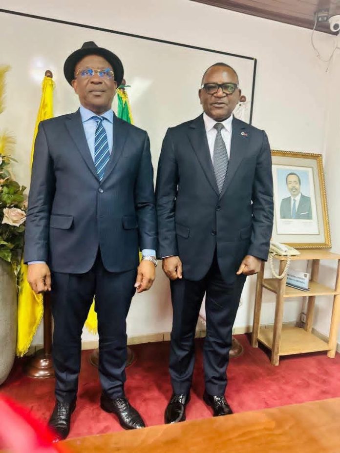 DOUANE ET PAK